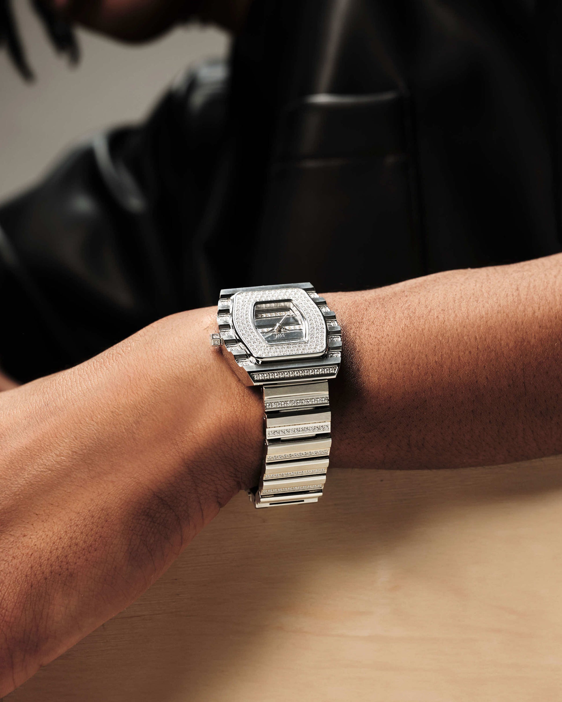 Atlas | J6404B
