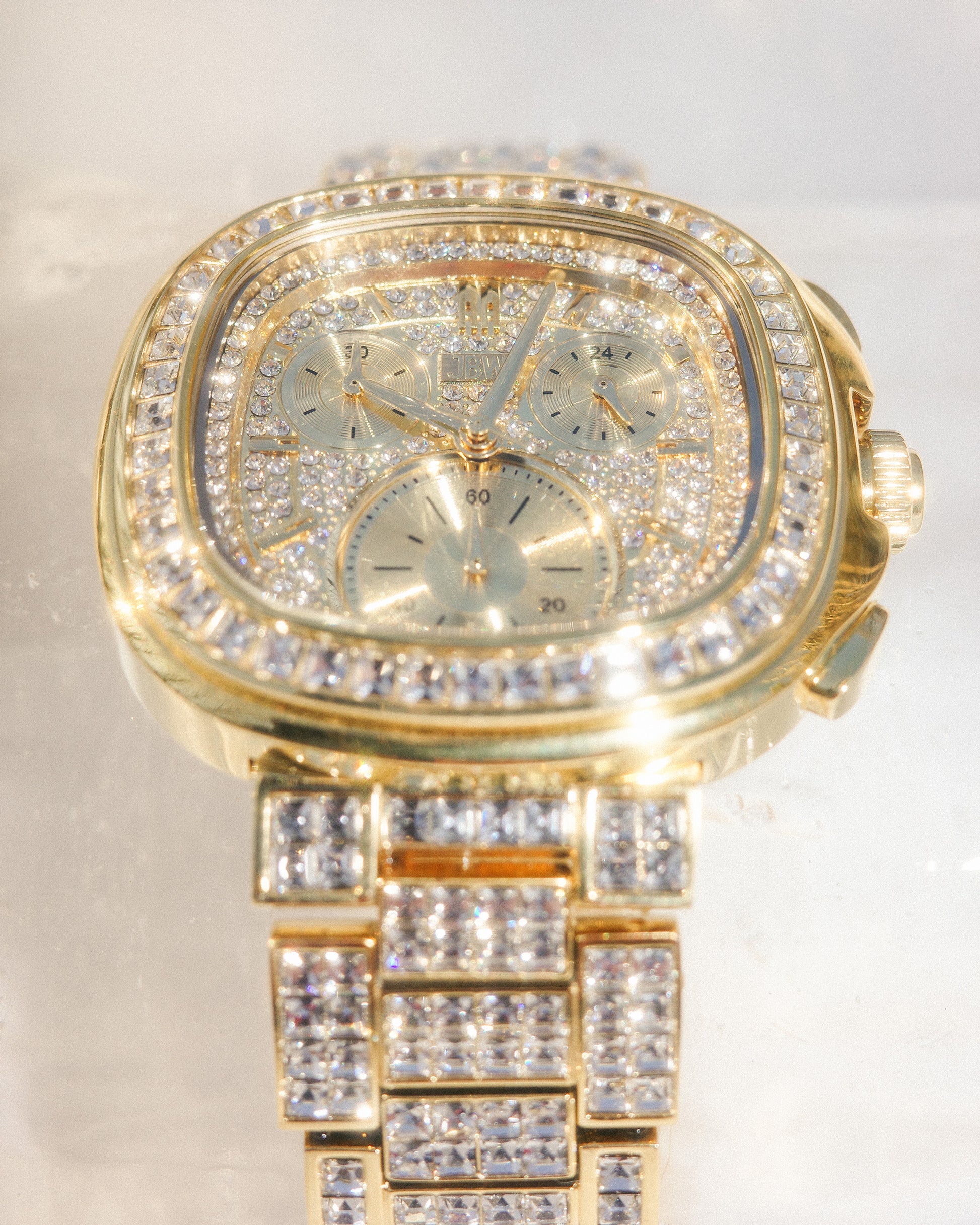 The JBW Watches RESERVE Coast Chandelier | R6397D is a gold-tone bracelet watch adorned with sparkling lab-grown diamonds.